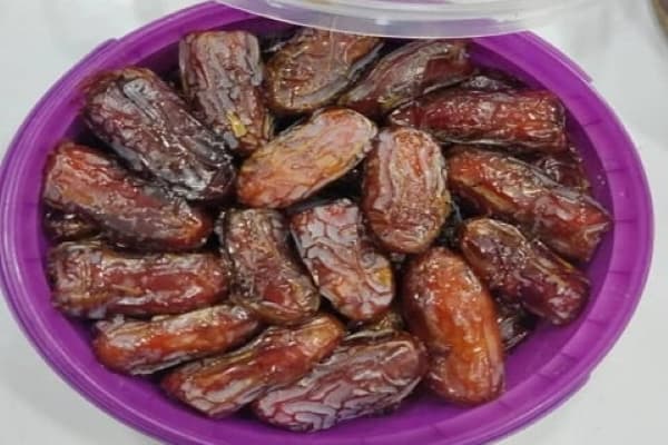 تصویر 1 از قیمت خرید خرما پیارم ظرفی + فروش ویژه